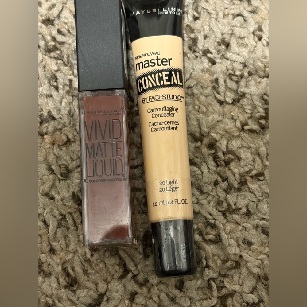 Maybelline Liquid Lip color and concealer bundle